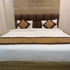 ** Hotel The Seven's India