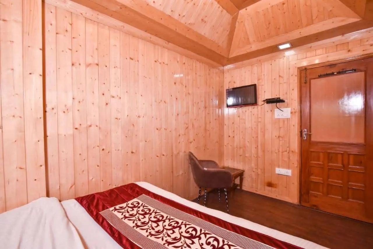 Hotel Avalanche Shimla 3*,